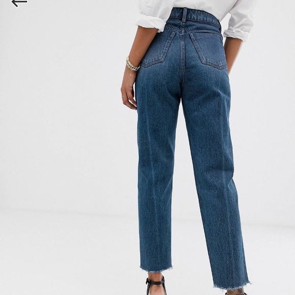 ASOS DESIGN mom jeans in dark blue. Size W26 L32. - Picture 2 of 9